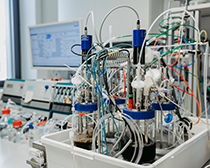 Minikraftwerk zur Erprobung der Herstellung von Bioplastik