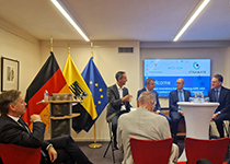 Podiumsdiskussion