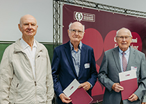 Eiserne Diplome übergeben