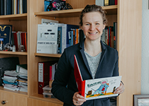 Dr. Nicole Vorhauer-Huget