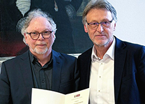 Prof. Dr. Joachim Weimann und Rektor Prof. Dr.-Ing. Jens Strackeljan Prof. Dr. Joachim Weimann und Rektor Prof. Dr.-Ing. Jens Strackeljan