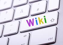 Tastatur, auf der Wiki steht