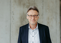 Portrait Prof. Jens Strackeljan Portrait Prof. Jens Strackeljan