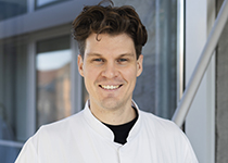 Dr. Maximilian Dölling